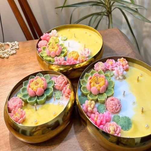 Lotus bowl urli